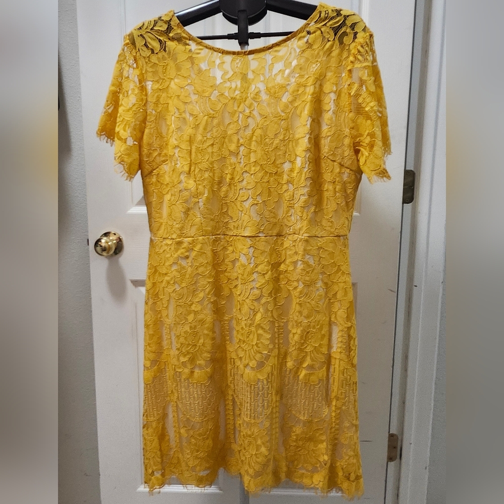 MSLG Elegant Yellow Lace Dress Size 2XL